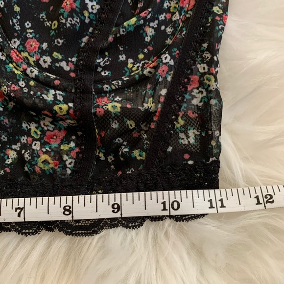 Kimchi Blue Black Floral Crop Bralette Size Small - Picture 10 of 10